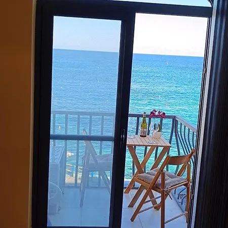 Marsalforn Sea Front Studio Apartman