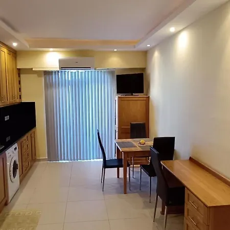 Marsalforn Sea Front Studio *